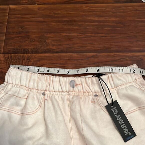 Blank NYC Lightweight Sheer Elastic Waist Shorts - Picture 4 of 9